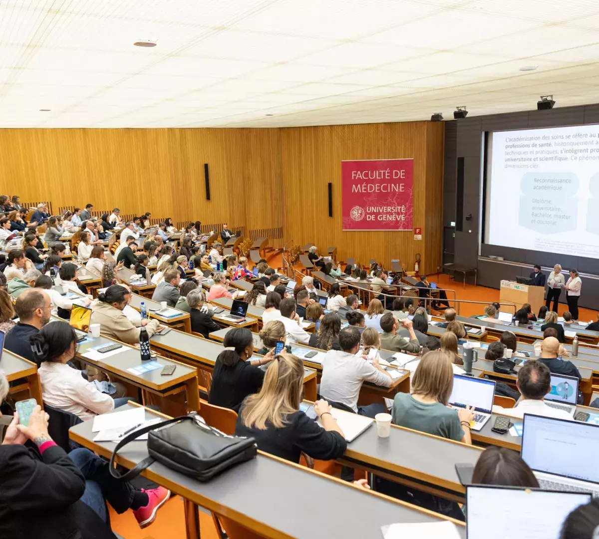 Symposium Pratique Avancee