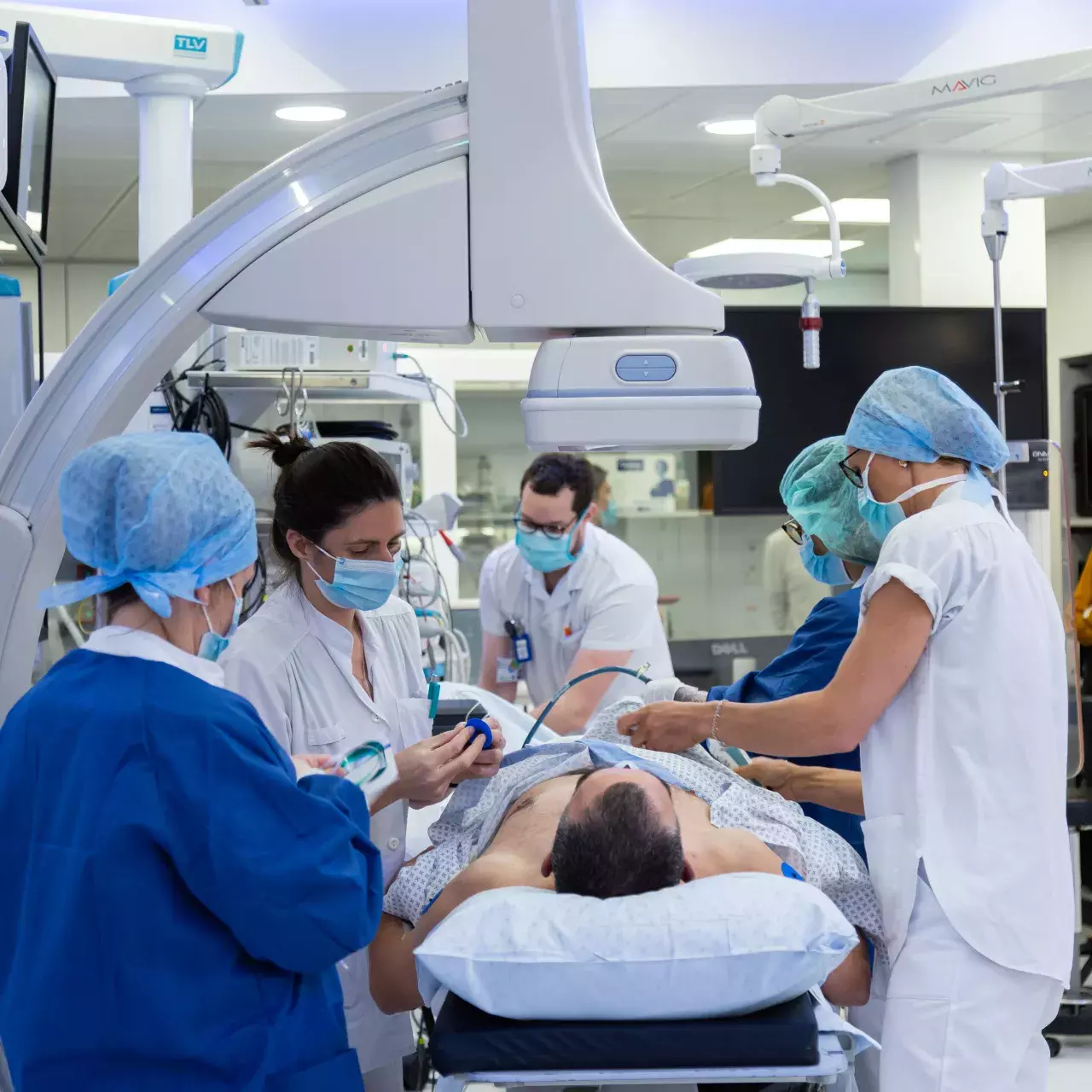 Intervention en salle de rythmologie