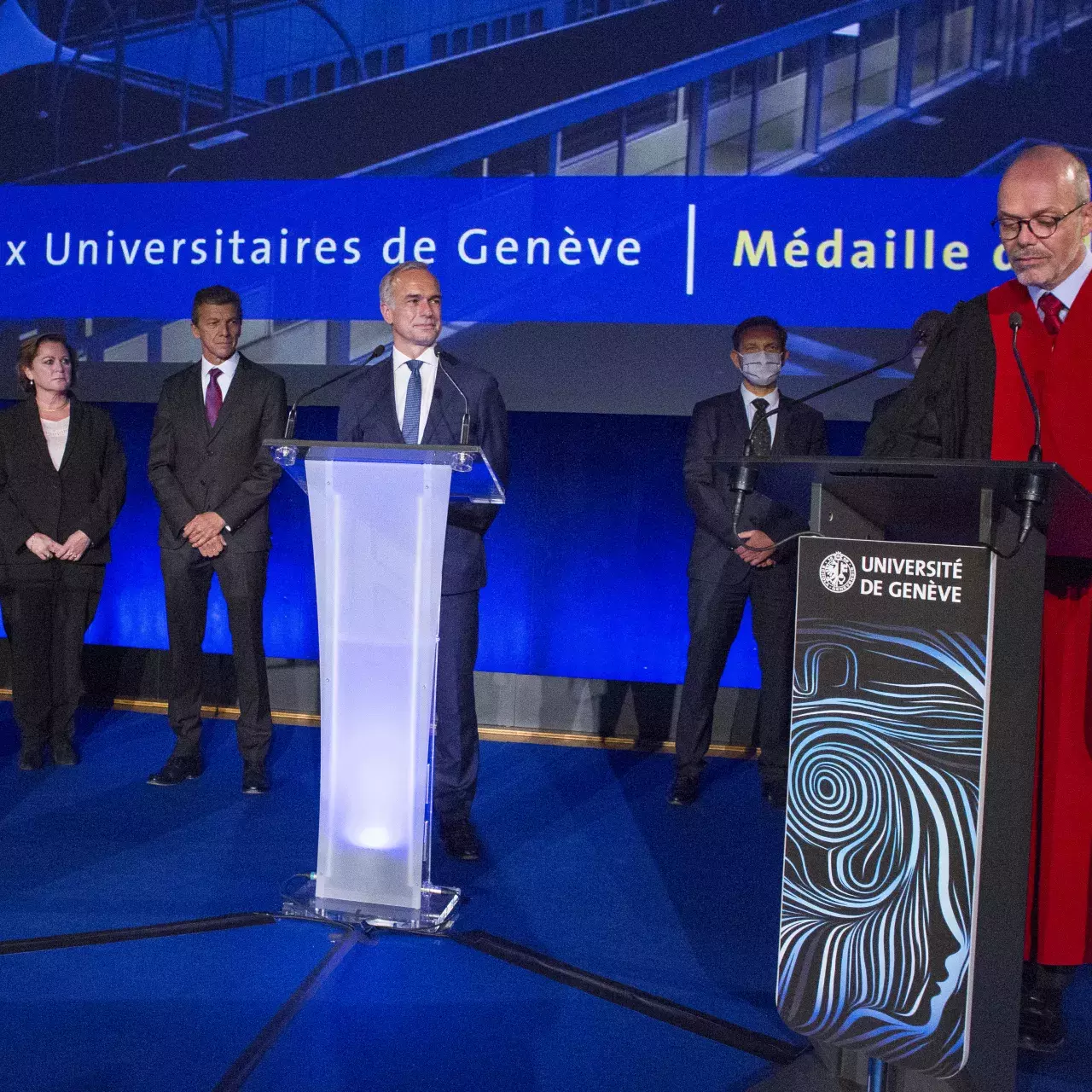 Médaille de l'Université décernée aux HUG